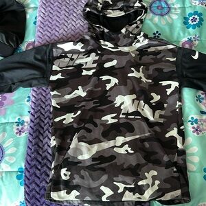 Nike camo hoodie